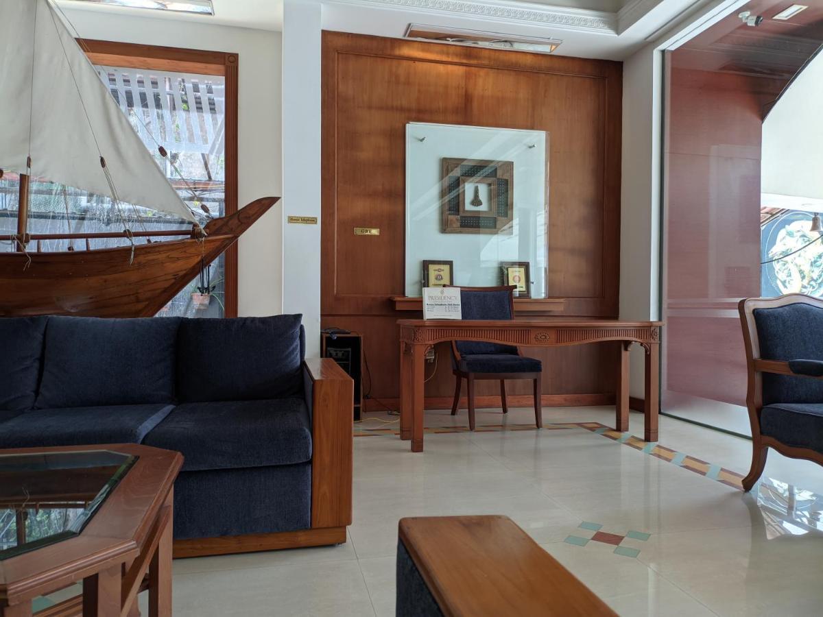Presidency Kochi City Centre Eksteriør bilde