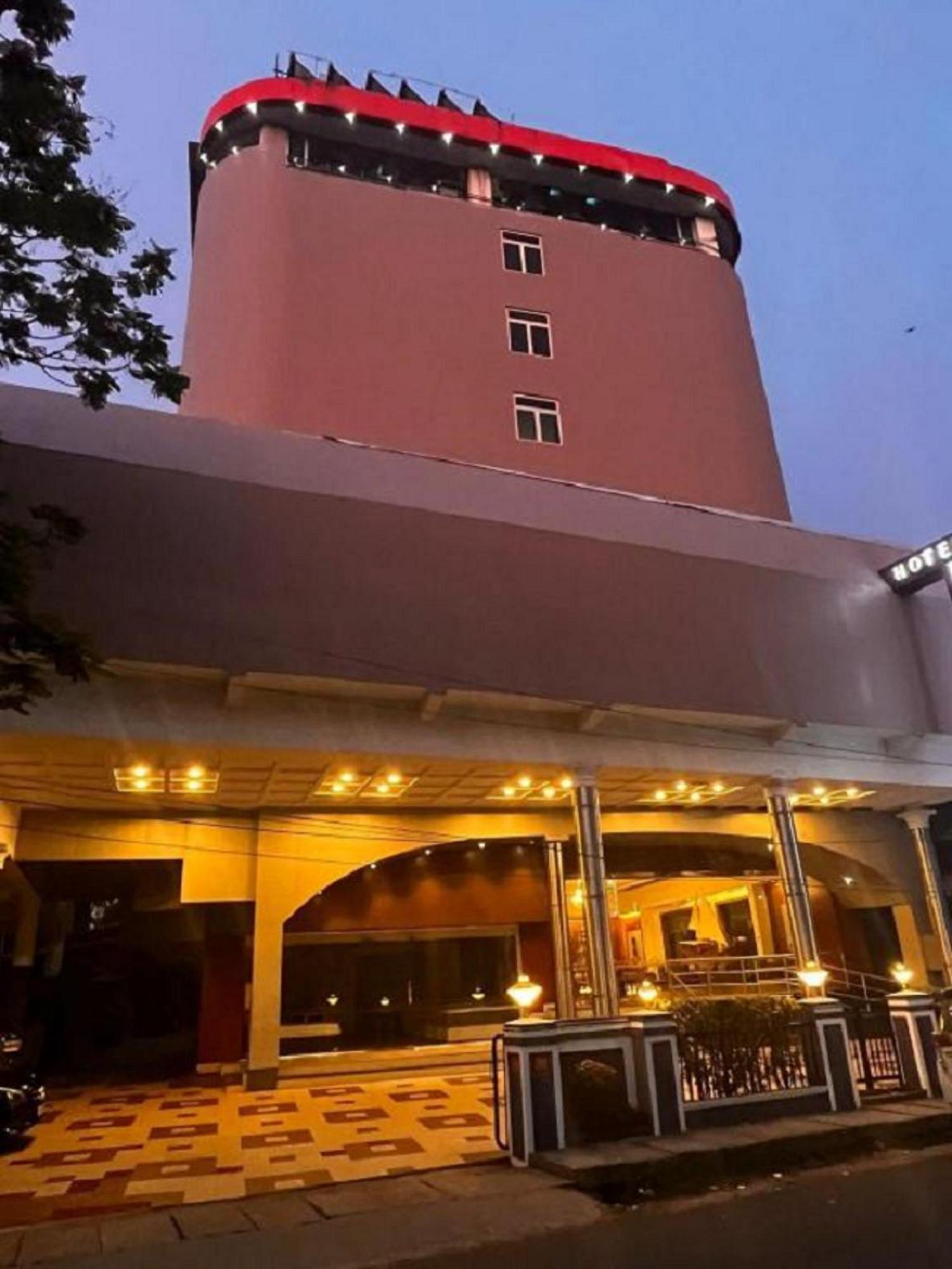 Presidency Kochi City Centre Eksteriør bilde