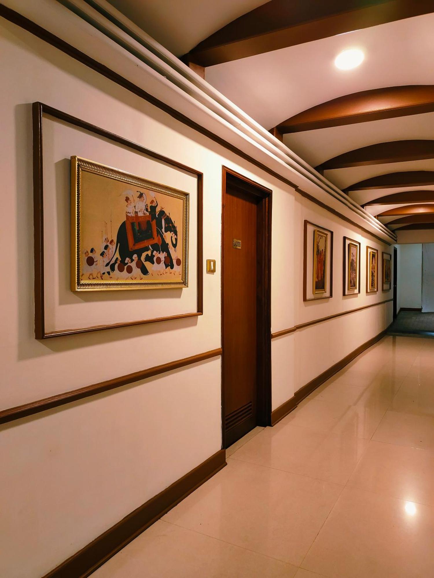 Presidency Kochi City Centre Eksteriør bilde