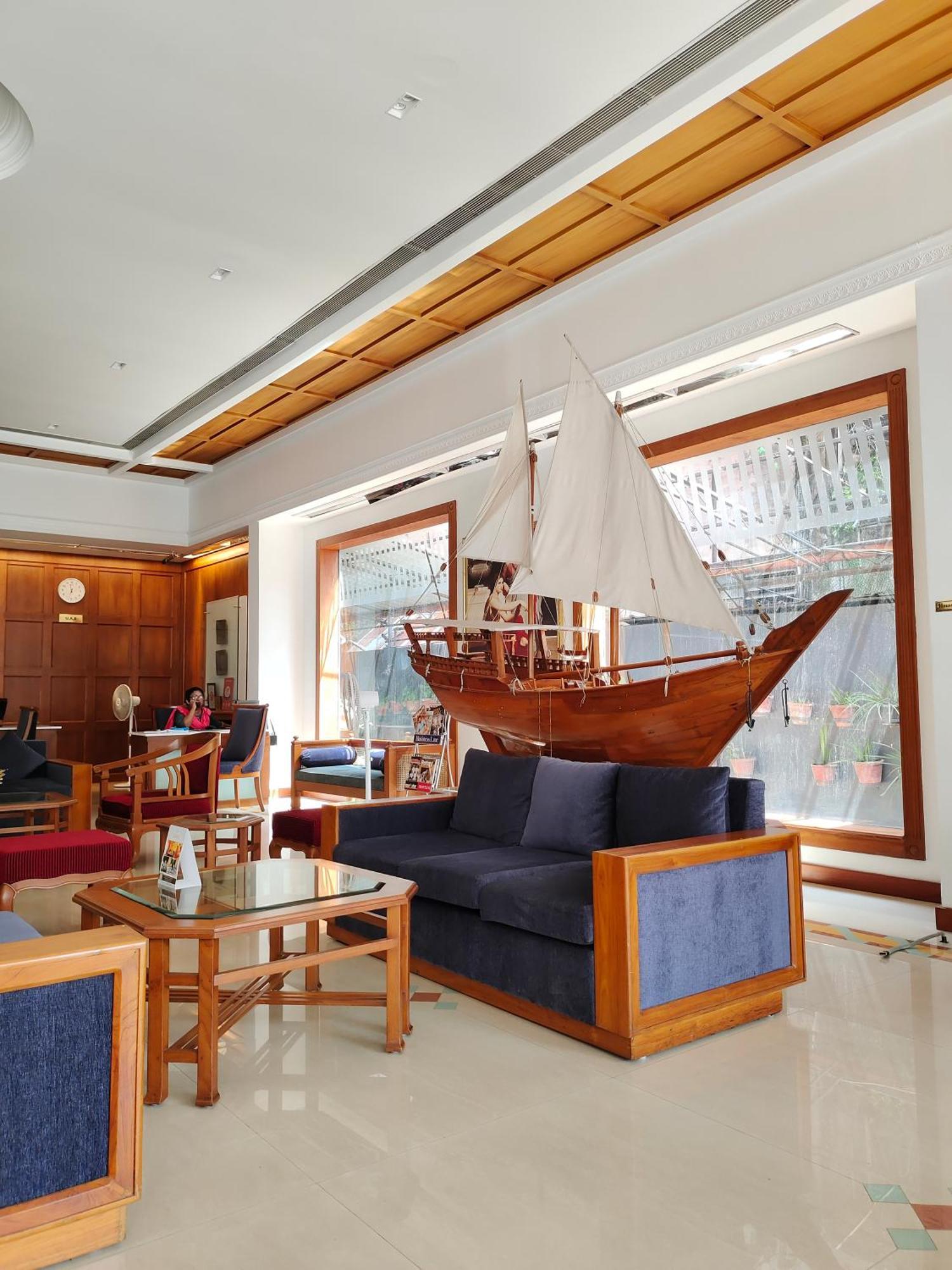Presidency Kochi City Centre Eksteriør bilde