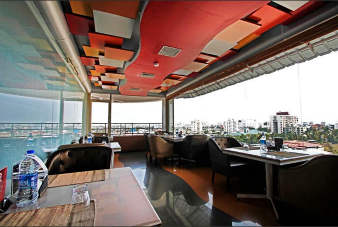 Presidency Kochi City Centre Eksteriør bilde
