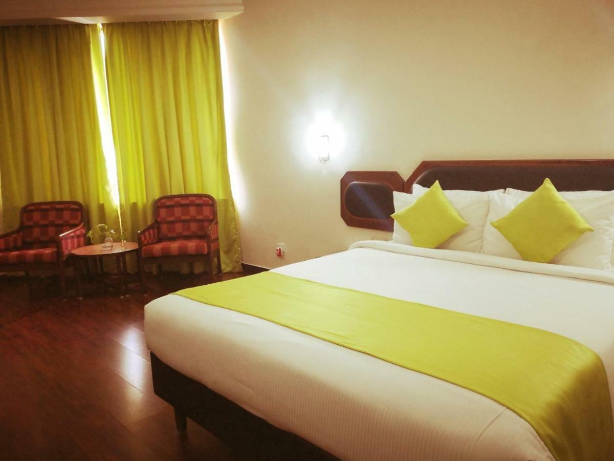 Presidency Kochi City Centre Eksteriør bilde