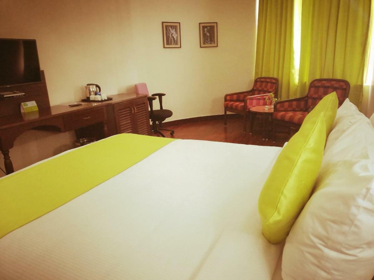 Presidency Kochi City Centre Eksteriør bilde