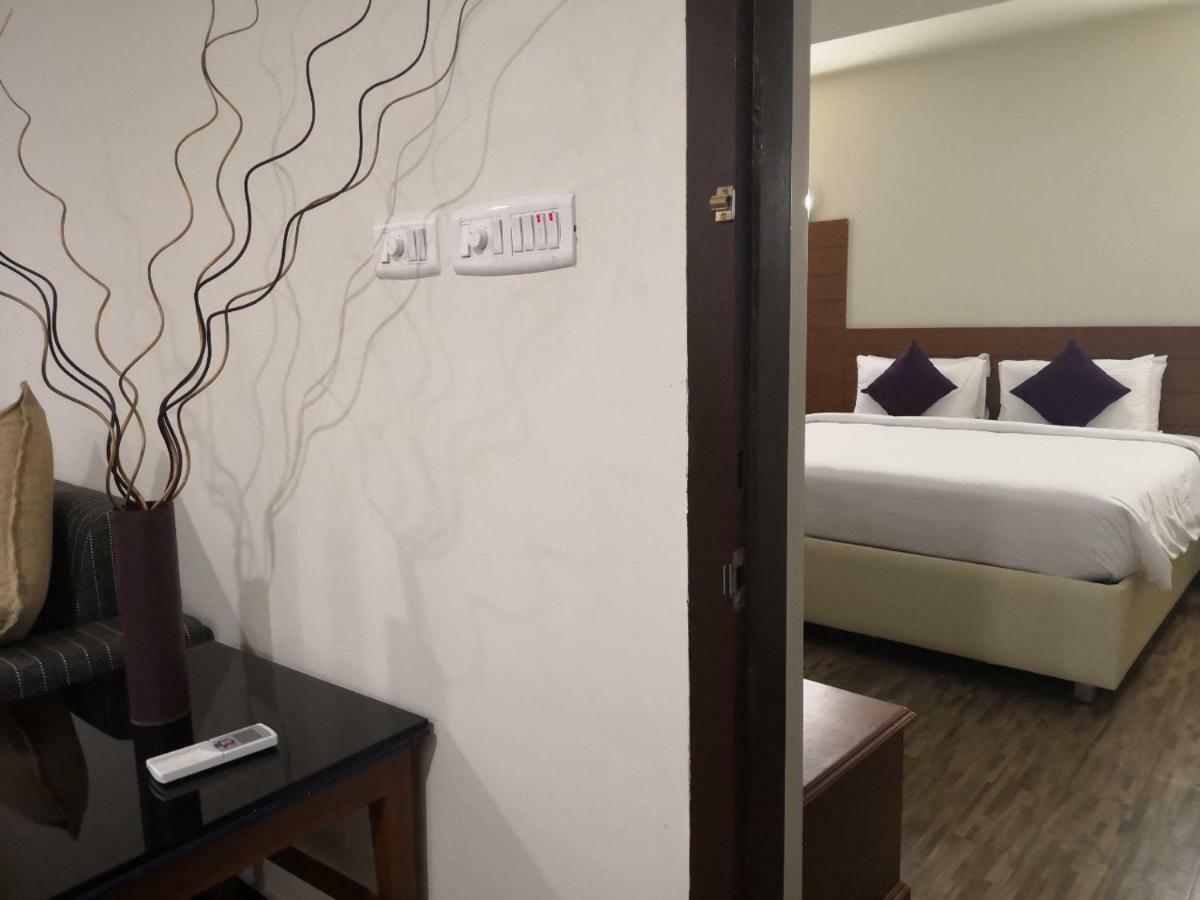 Presidency Kochi City Centre Eksteriør bilde