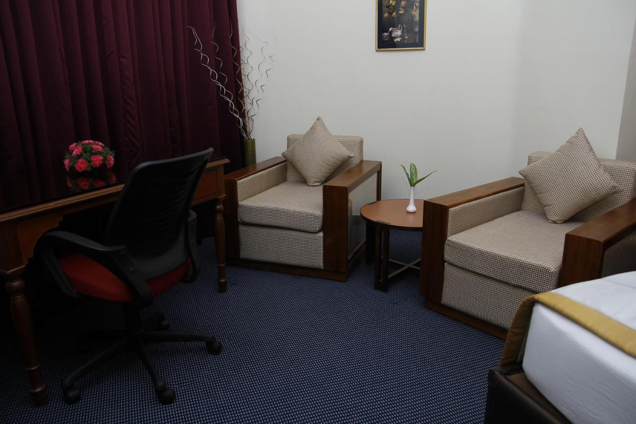 Presidency Kochi City Centre Eksteriør bilde