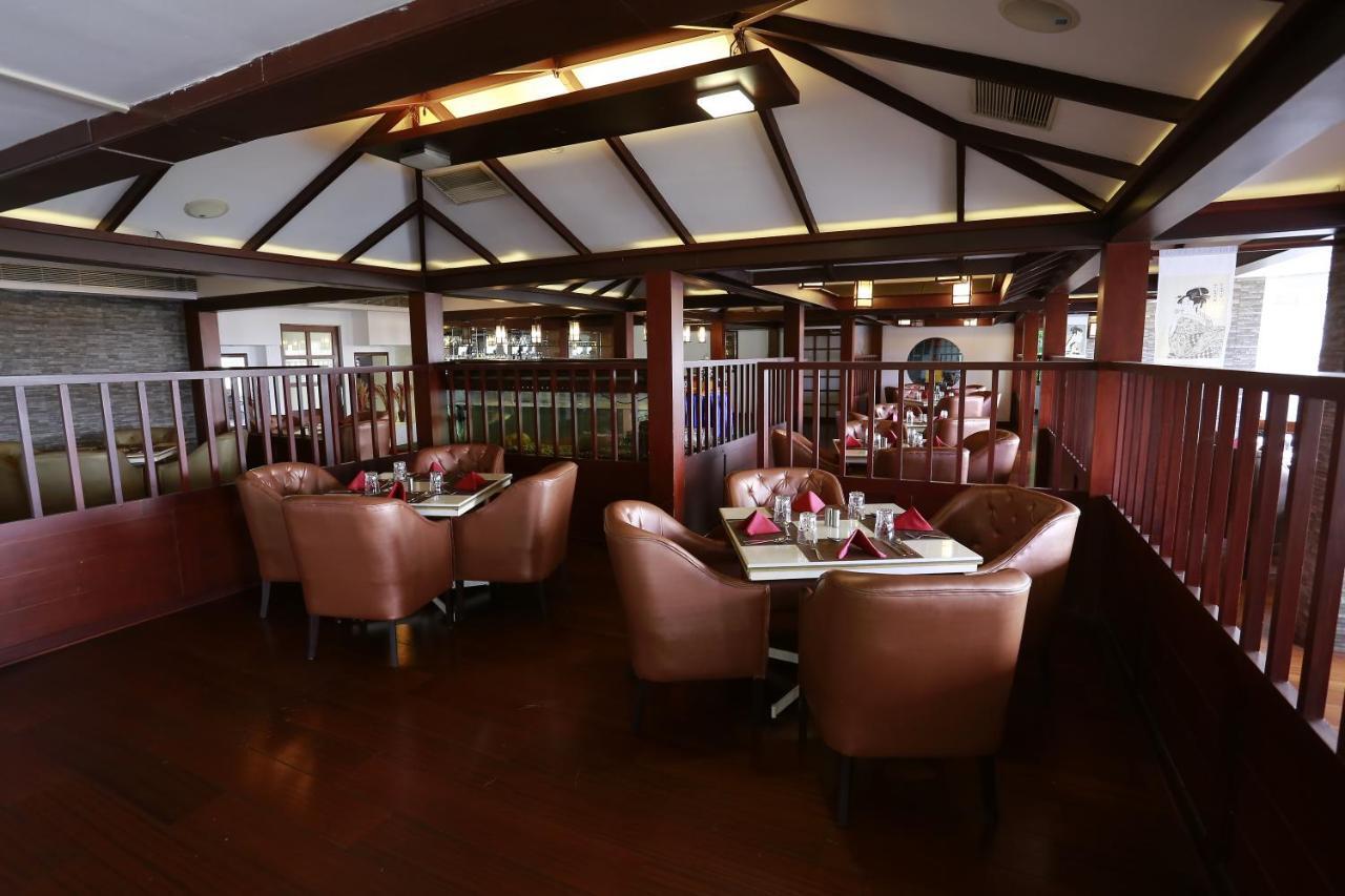 Presidency Kochi City Centre Eksteriør bilde
