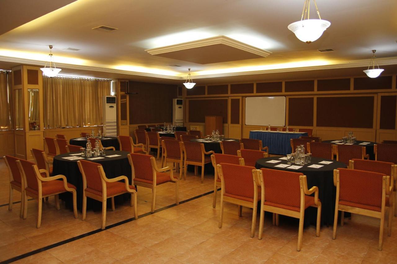 Presidency Kochi City Centre Eksteriør bilde